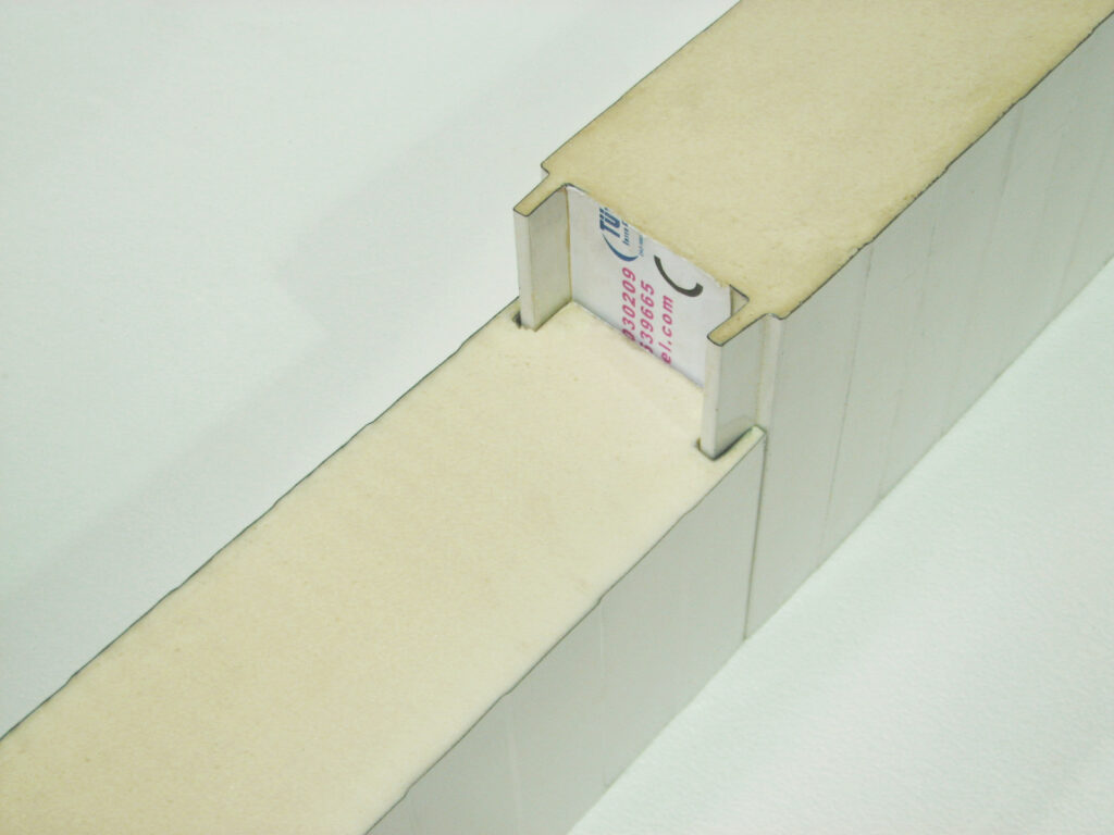 ساندویچ پانل سردخانه ای